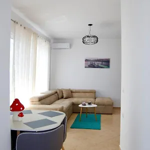 sea-la-vie-apartments-sarande.albaniahotels.org/